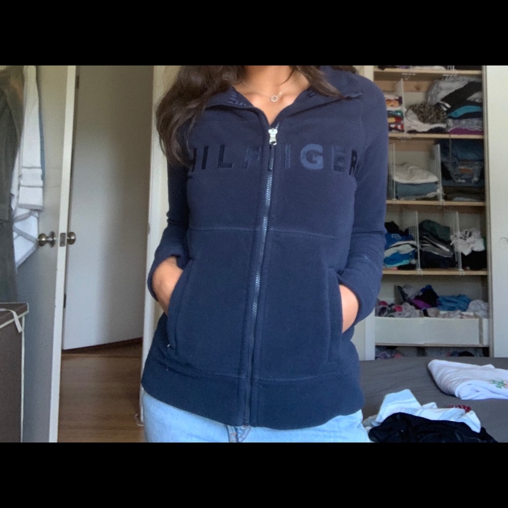 Cute and comfy Tommy Hilfiger Sport fleece!
